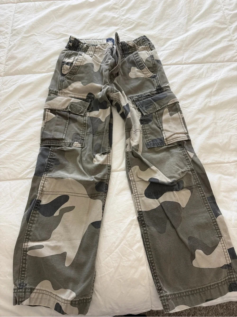 GAP Kids Cargo Pants in Olive & Tan Camo
